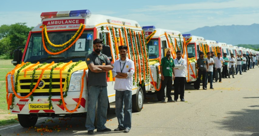 ਪੰਜਾਬ ਦੇ ਮੁੱਖ ਮੰਤਰੀ ਭਗਵੰਤ ਸਿੰਘ ਮਾਨ ਨੇ 58 ਹਾਈਟੈੱਕ ਐਂਬੂਲੈਂਸਾਂ ਨੂੰ