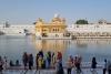 ਪੰਚਮ ਪਾਤਸ਼ਾਹ ਸ੍ਰੀ ਗੁਰੂ ਅਰਜਨ ਦੇਵ ਜੀ ਦੇ ਸ਼ਹੀਦੀ ਦਿਹਾੜੇ ਮੌਕੇ ਅੰਮ੍ਰਿਤਸਰ ਸਥਿਤ ਸੱਚਖੰਡ ਸ੍ਰੀ ਹਰਿਮੰਦਰ ਸਾਹਿਬ (ਦਰਬਾਰ ਸਾਹਿਬ) ਜੀ ਵਿਖੇ ਵੱਡੀ ਗਿਣਤੀ ਵਿਚ ਸੰਗਤ ਹੋ ਰਹੀ ਨਤਮਸਤਕ
