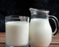 ਦੁੱਧ ਪੀਣ ਦੇ ਕਈ ਵੱਡੇ ਫਾਇਦੇ ਹਨ ਜੋ ਸਰੀਰ ਦੀ ਕੁੱਲ ਸਿਹਤ ਲਈ ਲਾਭਦਾਇਕ ਹਨ