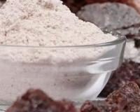 ਭਾਰ ਘਟਾਉਣ ਲਈ ਕਾਲਾ ਨਮਕ ਦੀ ਵਰਤੋਂ ਆਯੁਰਵੇਦ ਅਨੁਸਾਰ ਲਾਭਕਾਰੀ ਮੰਨੀ ਜਾਂਦੀ ਹੈ