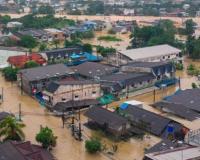 ਥਾਈਲੈਂਡ ਵਿੱਚ ਭਾਰੀ ਮੀਂਹ ਕਾਰਨ ਆਉਣ ਵਾਲੇ ਹੜ੍ਹਾਂ ਨੇ ਤਬਾਹੀ ਮਚਾ ਦਿੱਤੀ ਹੈ