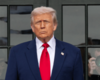 ਅਮਰੀਕੀ ਰਾਸ਼ਟਰਪਤੀ ਡੋਨਾਲਡ ਟਰੰਪ ਨੇ ਮੰਗਲਵਾਰ ਨੂੰ ਭਾਰਤ ਤੇ ਪਾਕਿਸਤਾਨ ਵਿਚਕਾਰ ਫੌਜੀ ਟਕਰਾਅ ਨੂੰ ਰੋਕਣ ਦੇ ਆਪਣੇ ਦਾਅਵੇ ਨੂੰ ਦੁਹਰਾਇਆ