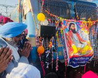 ਕੈਬਨਿਟ ਮੰਤਰੀਆਂ ਤੇ ਲੋਕ ਸਭਾ ਮੈਂਬਰ ਨੇ ਸ੍ਰੀ ਗੁਰੂ ਰਵਿਦਾਸ ਜੀ ਦਾ ਪ੍ਰਕਾਸ਼ ਪੁਰਬ ਮਨਾਉਣ ਲਈ ਸ਼ਰਧਾਲੂਆਂ ਵਾਲੀ ਟ੍ਰੇਨ ਬਨਾਰਸ ਲਈ ਕੀਤੀ ਰਵਾਨਾ