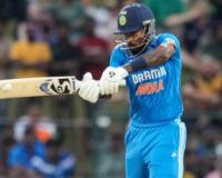ਭਾਰਤ ਦੇ ਆਲਰਾਊਂਡਰ ਹਾਰਦਿਕ ਪੰਡਯਾ ਨੇ ਆਪਣੀ ਹਮਲਾਵਰ ਬੱਲੇਬਾਜ਼ੀ ਦਾ ਸ਼ਾਨਦਾਰ ਪ੍ਰਦਰਸ਼ਨ ਕੀਤਾ