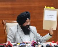 ਐਸ.ਸੀ.ਕਮਿਸਨ ਵਲੋਂ ਭੇਜੇ ਨੋਟਿਸ ਨੂੰ ਪ੍ਰਤਾਪ ਸਿੰਘ ਬਾਜਵਾ ਦੇ ਘਰੇਲੂ ਮੁਲਾਜ਼ਮਾਂ ਨੇ ਲੈਣ ਤੋਂ ਕੀਤਾ ਇਨਕਾਰ: ਜਸਵੀਰ ਸਿੰਘ ਗੜ੍ਹੀ