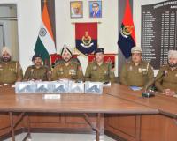 ਸਰਹੱਦ ਪਾਰੋਂ ਗੈਰ-ਕਾਨੂੰਨੀ ਹਥਿਆਰਾਂ ਦੀ ਤਸਕਰੀ ‘ਚ ਸ਼ਾਮਲ ਮਾਡਿਊਲ ਨਾਲ ਸਬੰਧਤ ਦੋ ਮੁਲਜ਼ਮ 5 ਆਧੁਨਿਕ ਪਿਸਤੌਲਾਂ ਸਣੇ ਅੰਮ੍ਰਿਤਸਰ ਤੋਂ ਕਾਬੂ