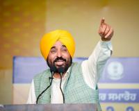 ਅਕਾਲੀ ਅਤੇ ਕਾਂਗਰਸ ਸਰਕਾਰਾਂ ਨੇ ਪੰਜਾਬ ਦੇ ਬੱਚਿਆਂ ਨੂੰ ਜਾਣ-ਬੁੱਝ ਕੇ ਅਨਪੜ੍ਹ ਰੱਖਿਆ: ਭਗਵੰਤ ਮਾਨ