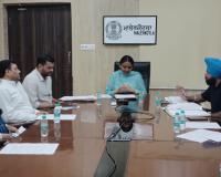 ਦਿਵਿਆਂਗ ਅਤੇ ਸੀਨੀਅਰ ਸਿਟੀਜਨ ਵੋਟਰਾਂ ਲਈ ਸਹੂਲਤਾਂ ਸੰਬੰਧੀ ਜ਼ਿਲ੍ਹਾ ਪੱਧਰੀ ਕਮੇਟੀ ਦੀ ਬੈਠਕ