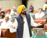 ਇਨ੍ਹਾਂ ਨੇ ਬੱਚਿਆਂ ਨੂੰ ਪੜ੍ਹਨ ਨਹੀਂ ਦਿੱਤਾ, ਅੱਜ ਸਾਡੇ ਬੱਚੇ ਜੇ.ਈ.ਈ.-ਨੀਟ ਪਾਸ ਕਰ ਰਹੇ ਹਨ-ਭਗਵੰਤ ਸਿੰਘ ਮਾਨ