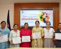 ਲੋਕਤੰਤਰ ਦੀਆਂ ਜੜ੍ਹਾਂ ਮਜ਼ਬੂਤ ਕਰਨ ਵਿੱਚ ਔਰਤਾਂ ਦੀ ਅਹਿਮ ਭੂਮਿਕਾ: ਪੰਜਾਬ ਨੇ ਸ਼ਾਨਦਾਰ ਕਾਰਗੁਜ਼ਾਰੀ ਵਾਲੀਆਂ ਮਹਿਲਾ ਬੀ.ਐਲ.ਓ. ਨੂੰ ਕੀਤਾ ਸਨਮਾਨਿਤ