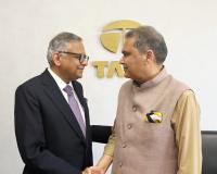 ਉਦਯੋਗ ਮੰਤਰੀ ਸੰਜੀਵ ਅਰੋੜਾ ਵੱਲੋਂ ਪ੍ਰਗਤੀਸ਼ੀਲ ਪੰਜਾਬ ਨਿਵੇਸ਼ਕ ਸੰਮੇਲਨ 2026 ਤੋਂ ਪਹਿਲਾਂ ਟਾਟਾ ਸੰਨਜ਼ ਦੇ ਚੇਅਰਪਰਸਨ ਐਨ. ਚੰਦਰਸ਼ੇਖਰਨ ਅਤੇ ਸਨ ਫਾਰਮਾ ਦੇ ਚੇਅਰਮੈਨ ਦਿਲੀਪ ਸ਼ੰਘਵੀ ਸਮੇਤ ਹੋਰਨਾਂ ਉਦਯੋਗਪਤੀਆਂ ਨਾਲ ਸੂਬੇ 'ਚ ਨਿਵੇਸ਼ ਦੇ ਮੌਕਿਆਂ ਬਾਰੇ ਵਿਚਾਰ-ਚਰਚਾ