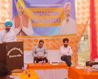 ਸ੍ਰੀ ਮੁਕਤਸਰ ਸਾਹਿਬ ਵਿਖੇ ਵਪਾਰੀਆਂ ਅਤੇ ਪ੍ਰਸ਼ਾਸਨਿਕ ਅਧਿਕਾਰੀਆਂ ਨਾਲ ਅਹਿਮ ਮੀਟਿੰਗ ਆਯੋਜਿਤ