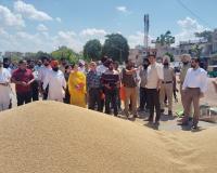 ਡਿਪਟੀ ਕਮਿਸ਼ਨਰ ਵੱਲੋਂ ਰੂਪਨਗਰ ਅਨਾਜ ਮੰਡੀ ਦਾ ਅਚਨਚੇਤ ਦੌਰਾ