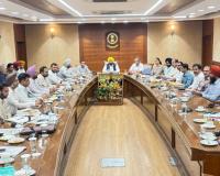 ਹਰਭਜਨ ਸਿੰਘ ਈ.ਟੀ.ਓ. ਵਲੋਂ ਲੋਕ ਨਿਰਮਾਣ ਵਿਭਾਗ ਵੱਲੋਂ ਬਣਵਾਈ ਜਾ ਰਹੀਆਂ ਸੜਕਾਂ ਦੀ ਪ੍ਰਗਤੀ ਸਬੰਧੀ ਸਮੀਖਿਆ ਮੀਟਿੰਗ