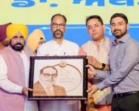 ਗਰੀਬਾਂ ਨੂੰ ਅਨਪੜ੍ਹ ਰੱਖਣਾ ਕਾਂਗਰਸ ਅਤੇ ਅਕਾਲੀਆਂ ਦਾ ਸੋਚਿਆ-ਸਮਝਿਆ ਰਾਜਨੀਤਿਕ ਫੈਸਲਾ ਸੀ: ਮੁੱਖ ਮੰਤਰੀ ਭਗਵੰਤ ਸਿੰਘ ਮਾਨ