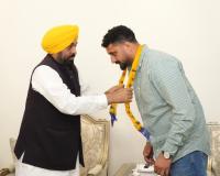 ਮਸ਼ਹੂਰ ਪਹਿਲਵਾਨ ਜੱਸਾ ਪੱਟੀ ਆਪਣੀ ਟੀਮ ਸਮੇਤ ਆਮ ਆਦਮੀ ਪਾਰਟੀ ਵਿੱਚ ਸ਼ਾਮਲ