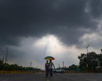 ਮੀਂਹ ਦੀ ਚੇਤਾਵਨੀ: ਦਿੱਲੀ-ਐਨਸੀਆਰ ਵਿੱਚ ਮੌਸਮ ਵਿੱਚ ਬਦਲਾਅ, ਬੱਦਲ ਛਾਏ ਰਹਿਣ ਅਤੇ ਅੱਜ ਹਲਕੀ ਬਾਰਿਸ਼ ਦੀ ਸੰਭਾਵਨਾ