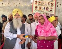 ਕੈਬਨਿਟ ਮੰਤਰੀ ਖੁੱਡੀਆਂ ਨੇ ਅਰਨੀਵਾਲਾ ਵਜੀਰਾ ਵਿਖੇ ਤਕਸੀਮ ਕੀਤੇ 241 ਸਮਾਰਟ ਰਾਸ਼ਨ ਕਾਰਡ