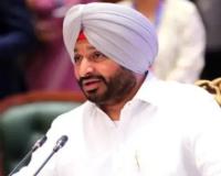  ਕੇਂਦਰੀ ਰਾਜ ਮੰਤਰੀ ਰਵਨੀਤ ਸਿੰਘ ਬਿੱਟੂ ਨੇ ਚੰਡੀਗੜ੍ਹ ਦੇ ਸੈਕਟਰ-10 ਵਿੱਚ ਹੋਏ ਗ੍ਰਨੇਡ ਹਮਲੇ ਤੋਂ ਬਾਅਦ ਸੁਰੱਖਿਆ ਵਿਵਸਥਾ 'ਤੇ ਗੰਭੀਰ ਚਿੰਤਾ ਪ੍ਰਗਟਾਈ ਹੈ