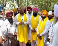 2.30 ਕਰੋੜ ਰੁਪਏ ਦੇ ਵਿਕਾਸ ਕਾਰਜਾਂ ਦੀ ਵਿਧਾਇਕ ਕੁਲਵੰਤ ਸਿੰਘ ਪੰਡੋਰੀ ਅਤੇ ਚੇਅਰਮੈਨ ਦਲਵੀਰ ਸਿੰਘ ਢਿੱਲੋਂ ਵੱਲੋਂ ਸ਼ੁਰੂਆਤ
