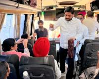ਵਿਧਾਇਕ ਸ਼ੈਰੀ ਕਲਸੀ ਨੇ 'ਮੁੱਖ ਮੰਤਰੀ ਤੀਰਥ ਯਾਤਰਾ' ਤਹਿਤ ਵਾਰਡ ਨੰਬਰ 12 ਤੋਂ ਸ਼ਰਧਾਲੂਆਂ ਦੀ 16 ਵੀ ਬੱਸ ਰਵਾਨਾ ਕੀਤੀ