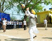 ਸਾਡੀ ਸਰਕਾਰ ਹਰ ਪੇਂਡੂ ਖੇਡ ਮੈਦਾਨ ਵਿੱਚ ਖਿਡਾਰੀਆਂ ਨੂੰ ਖੇਡ ਖੇਡਾਂ ਦਾ ਸਾਮਾਨ, ਕੋਚ ਅਤੇ ਮੁਫਤ ਸਿਖਲਾਈ ਪ੍ਰਦਾਨ ਕਰੇਗੀ: ਮੁੱਖ ਮੰਤਰੀ ਭਗਵੰਤ ਸਿੰਘ ਮਾਨ