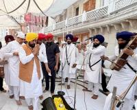 ਮੁੱਖ ਮੰਤਰੀ ਭਗਵੰਤ ਸਿੰਘ ਮਾਨ ਨੇ ਸ੍ਰੀ ਹਰਿਮੰਦਰ ਸਾਹਿਬ ਵਿਖੇ ਮੱਥਾ ਟੇਕਿਆ, ਬੇਅਦਬੀ ਵਿਰੋਧੀ ਇਤਿਹਾਸਕ ਕਾਨੂੰਨ ਬਣਾਉਣ ਦੀ ਸੋਝੀ ਤੇ ਬਲ ਬਖ਼ਸ਼ਣ ਲਈ ਪ੍ਰਮਾਤਮਾ ਦਾ ਸ਼ੁਕਰਾਨਾ ਕੀਤਾ
