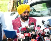 ਨੀਟ ਪੇਪਰ ਲੀਕ ਨਾਲ ਲੱਖਾਂ ਵਿਦਿਆਰਥੀਆਂ ਦੇ ਸੁਪਨੇ ਟੁੱਟੇ, ਕੇਂਦਰ ਦੀ ਨਾਕਾਮੀ ਅਤੇ ਵਿਦਿਆਰਥੀਆਂ ਨਾਲ ਧੋਖਾਧੜੀ-ਮੁੱਖ ਮੰਤਰੀ ਭਗਵੰਤ ਸਿੰਘ ਮਾਨ