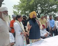 ਪੰਜਾਬ ਰਾਜ ਅਨੁਸੂਚਿਤ ਜਾਤੀਆਂ ਕਮਿਸ਼ਨ ਦੇ ਚੇਅਰਮੈਨ ਨੇ ਖੁੱਲ੍ਹੀ ਕਚਿਹਰੀ ਲਾ ਕੇ ਲੋਕਾਂ ਦੀਆਂ ਸਮੱਸਿਆਵਾਂ ਸੁਣੀਆਂ