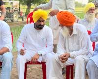 ਵਿਧਾਇਕ ਉੱਗੋਕੇ ਵਲੋਂ ਪਿੰਡ ਬੱਲੋਕੇ ਵਿਚ ਮੋਘੇ ਦਾ ਉਦਘਾਟਨ, ਸੈਂਕੜੇ ਏਕੜ ਰਕਬੇ ਨੂੰ ਮਿਲੇਗੀ ਨਹਿਰੀ ਪਾਣੀ ਦੀ ਸਹੂਲਤ