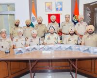 ਸਰਹੱਦ ਪਾਰੋਂ ਹਥਿਆਰ ਤਸਕਰੀ ਵਾਲੇ ਨੈੱਟਵਰਕ ਨਾਲ ਸਬੰਧਤ ਚਾਰ ਵਿਅਕਤੀ 10 ਆਧੁਨਿਕ ਪਿਸਤੌਲਾਂ ਸਣੇ ਕਾਬੂ