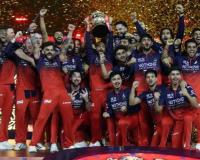 RCB ਨੇ ਫਾਈਨਲ ਵਿੱਚ Gujarat Titans ਨੂੰ ਹਰਾ ਕੇ ਲਗਾਤਾਰ ਦੂਜੀ ਵਾਰ IPL ਖਿਤਾਬ ਜਿੱਤਿਆ।