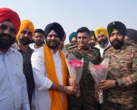 ਫਿਰੋਜ਼ਪੁਰ ਤੋਂ ਲੇਹ-ਲੱਦਾਖ ਲਈ ਰਵਾਨਾ ਹੋ ਰਹੀ 21 ਸਿੱਖ ਰੈਜੀਮੈਂਟ  ਦਾ ਵਿਧਾਇਕ ਲਾਲਪੁਰਾ ਵੱਲੋਂ ਨਿੱਘਾ ਸਵਾਗਤ