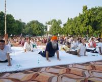 ਅੰਤਰਰਾਸ਼ਟਰੀ ਯੋਗ ਦਿਵਸ ਮੌਕੇ ਸਪੀਕਰ ਸੰਧਵਾਂ,  ਵਿਧਾਇਕ ਸੇਖੋਂ ਤੇ ਡੀ ਸੀ ਨੇ ਕੀਤਾ ਯੋਗ ਅਭਿਆਸ