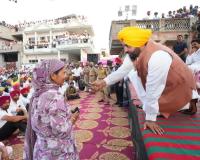 ਪਹਿਲੀ ਜੁਲਾਈ ਨੂੰ ਹਰ ਮਹਿਲਾ ਦੇ ਖਾਤੇ ਵਿੱਚ ਪਾਈ ਜਾਵੇਗੀ ਤਿੰਨ ਮਹੀਨਿਆਂ ਦੀ ‘ਮਾਵਾਂ ਧੀਆਂ ਸਤਿਕਾਰ ਰਾਸ਼ੀ’: ਮੁੱਖ ਮੰਤਰੀ ਭਗਵੰਤ ਸਿੰਘ ਮਾਨ