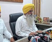 ਸਵ. ਬਾਬੂ ਭਗਵਾਨ ਦਾਸ ਅਰੋੜਾ ਦੀ 26ਵੀਂ ਬਰਸੀ ਮੌਕੇ ਕੈਬਨਿਟ ਮੰਤਰੀ ਗੁਰਮੀਤ ਸਿੰਘ ਖੁੱਡੀਆਂ ਵੱਲੋਂ ਸ਼ਰਧਾ ਦੇ ਫੁੱਲ ਭੇਟ