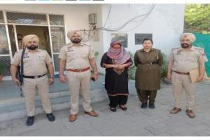 ਅੰਮ੍ਰਿਤਸਰ ਪੁਲਿਸ ਥਾਣਾ ਸਿਵਲ ਲਾਈਨ ਵੱਲੋਂ ਨਕਲੀ ਮਹਿਲਾ ਇੰਸਪੈਕਟਰ ਨੂੰ ਫੜਿਆ