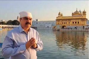 ਆਪਣਾ ਚਾਰਜ ਸੰਭਾਲਣ ਤੋਂ ਬਾਅਦ ਡੀਆਈਜੀ ਬਾਰਡਰ ਰੇਂਜ ਰਾਕੇਸ਼ ਕੌਸ਼ਲ ਸ਼੍ਰੀ ਦਰਬਾਰ ਸਾਹਿਬ ਜੀ ਹੋਏ ਨਤਮਸਤਕ