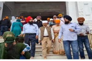 ਮਸ਼ਹੂਰ ਕਾਮੇਡੀਅਨ ਬਾਲ ਮੁਕੰਦ ਸ਼ਰਮਾ ਅੱਜ ਸ੍ਰੀ ਹਰਿਮੰਦਰ ਸਾਹਿਬ ਜੀ ਮੱਥਾ ਟੇਕਣ ਪਹੁੰਚੇ