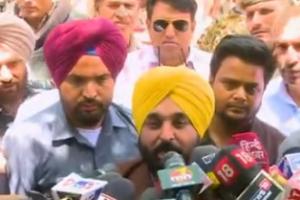 ਮੁੱਖ ਮੰਤਰੀ ਭਗਵੰਤ ਮਾਨ ਨੇ ਤਿਹਾੜ ਜੇਲ੍ਹ ‘ਚ ਮੁੱਖ ਮੰਤਰੀ ਅਰਵਿੰਦ ਕੇਜਰੀਵਾਲ ਨਾਲ ਦੂਜੀ ਵਾਰ ਕੀਤੀ ਮੁਲਾਕਾਤ