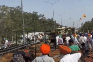 ਹਰਿਆਣਾ-ਪੰਜਾਬ ਦੀ ਸ਼ੰਭੂ ਸਰਹੱਦ ‘ਤੇ ਕਿਸਾਨਾਂ ਦੇ ਟੈਂਟਾਂ ਨੂੰ ਅਚਾਨਕ ਅੱਗ ਲੱਗ ਗਈ