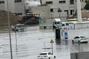 ਸੰਯੁਕਤ ਅਰਬ ਅਮੀਰਾਤ ‘ਚ ਭਾਰੀ ਬਾਰਿਸ਼ ਕਾਰਨ ਆਇਆ ਹੜ੍ਹ