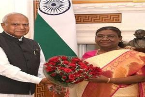 ਪੰਜਾਬ ਦੇ ਰਾਜਪਾਲ ਬਨਵਾਰੀਲਾਲ ਪੁਰੋਹਿਤ ਨੇ ਭਾਰਤ ਦੀ ਰਾਸ਼ਟਰਪਤੀ ਦ੍ਰੋਪਦੀ ਮੁਰਮੂ ਨਾਲ ਕੀਤੀ ਮੁਲਾਕਾਤ