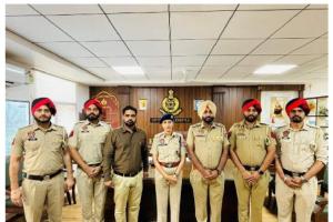ਜ਼ਿਲ੍ਹਾ ਪੁਲਿਸ ਮਲੇਰਕੋਟਲਾ ਦੇ 7 ਪੁਲਿਸ ਅਧਿਕਾਰੀ ਡੀ.ਜੀ.ਪੀ ਕੋਮੈਂਡੇਸ਼ਨ ਡਿਸਕ ਨਾਲ ਸਨਮਾਨਿਤ