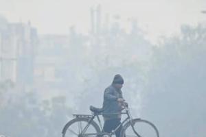 ਦਿੱਲੀ 'ਚ ਮੌਸਮ ਦੇ ਬਦਲਦੇ ਰੰਗ,ਸਵੇਰੇ-ਸ਼ਾਮ ਲੋਕਾਂ ਨੂੰ ਠੰਡ ਮਹਿਸੂਸ ਹੋਣ ਲੱਗੀ ਹੈ