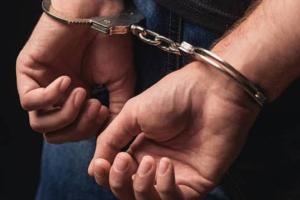 ਪੱਛਮੀ ਦਿੱਲੀ ਦੇ ਵਿਕਾਸਪੁਰੀ ਵਿੱਚ ਵੀਰਵਾਰ ਦੇਰ ਰਾਤ ਪੁਲਿਸ ਮੁਕਾਬਲੇ ਤੋਂ ਬਾਅਦ ਇੱਕ ਲੋੜੀਂਦੇ ਅਪਰਾਧੀ ਨੂੰ ਗ੍ਰਿਫ਼ਤਾਰ ਕਰ ਲਿਆ ਗਿਆ