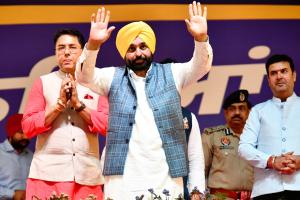 ਪੰਜਾਬ ਦੇ ਲੋਕ ਛੇਤੀ ਹੀ ਨਸ਼ੇ ਵੇਚ ਕੇ ਬਣਾਏ ਵੱਡੇ-ਵੱਡੇ ਮਹਿਲ ਡਿੱਗਦੇ ਵੇਖਣਗੇ