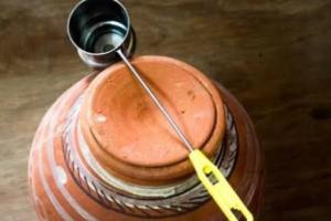 ਫਰਿੱਜ਼ ਦਾ ਪਾਣੀ ਪੀਣ ਨਾਲੋਂ ਘੜੇ ਦਾ ਪਾਣੀ ਪੀਣਾ ਹਮੇਸ਼ਾ ਬਿਹਤਰ ਹੁੰਦਾ ਹੈ