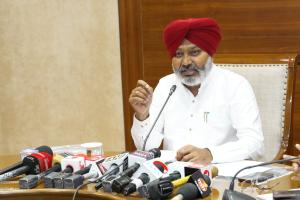 ਹੁਣ ਤੱਕ ਦੀ ਸਭ ਤੋਂ ਵੱਡੀ ਕਾਰਵਾਈ! ਪੰਜਾਬ ਆਬਕਾਰੀ ਵਿਭਾਗ ਵੱਲੋਂ ਬਠਿੰਡਾ ਵਿੱਚ 80,000 ਲੀਟਰ ਈਥਾਨੋਲ ਜ਼ਬਤ: ਹਰਪਾਲ ਸਿੰਘ ਚੀਮਾ