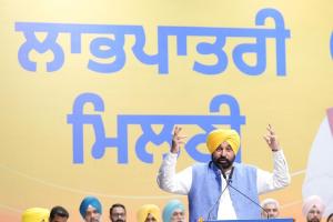 ਅਕਾਲੀ-ਭਾਜਪਾ ਅਤੇ ਕਾਂਗਰਸੀ ਸਰਕਾਰਾਂ ਨੇ ਐਸ.ਸੀ. ਭਾਈਚਾਰੇ ਨੂੰ ਸਿਰਫ ਵੋਟ ਬੈਂਕ ਵਜੋਂ ਵਰਤਿਆ-ਮੁੱਖ ਮੰਤਰੀ ਨੇ ਰਵਾਇਤੀ ਪਾਰਟੀਆਂ ਦੀ ਘਟੀਆ ਸੋਚ ਦਾ ਪਰਦਾਫਾਸ਼ ਕੀਤਾ